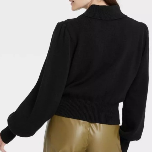 WHOWHATWEAR Cable Knit Sweater - Picture 5 of 7